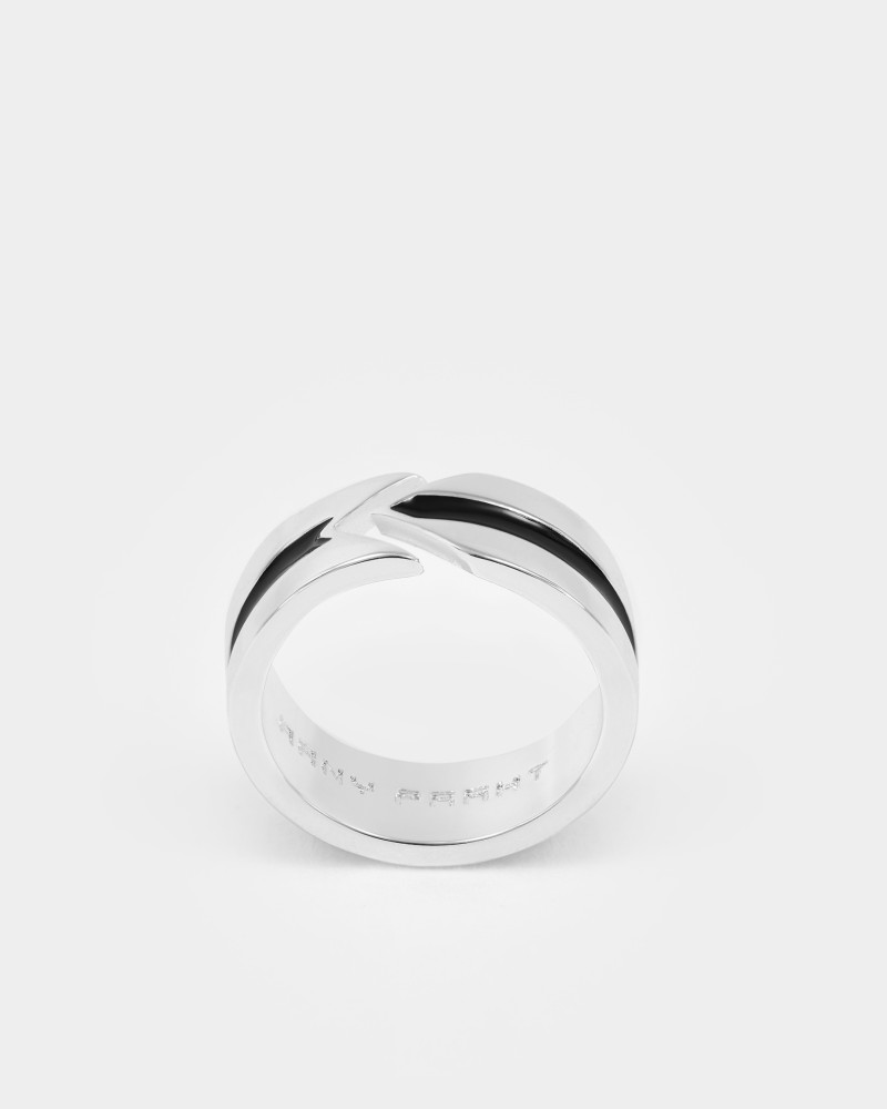  Кольцо DELTA black ring с эмалью, Цвет - серебристый