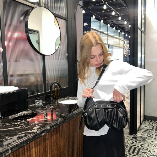 Сумка VIVIENNE в Instagram